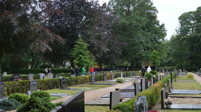 Efkes stille staon bie (vrijdag 22 juni 2018)